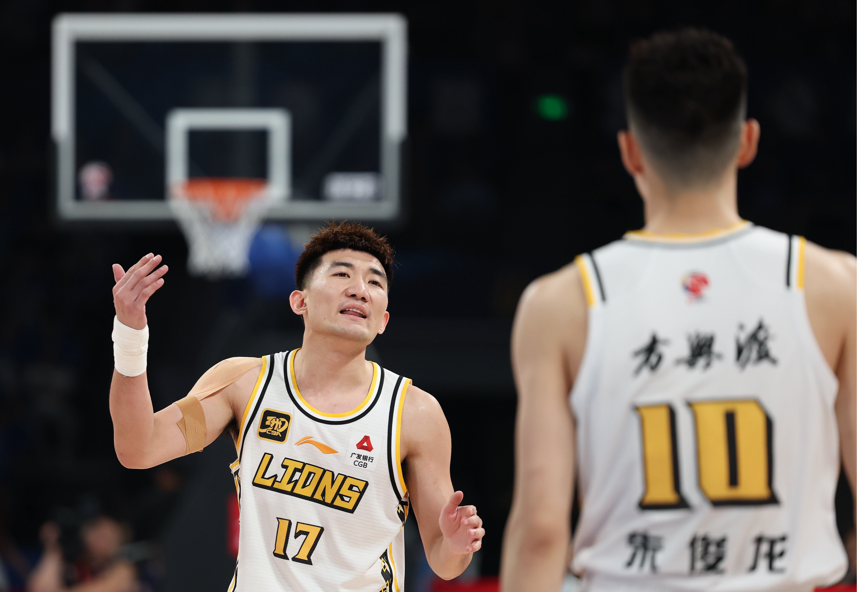 一竞技电子-风云突变迈阿密热火转会期门线救险关键时刻克里夫兰骑士备战CBA季后赛之后，浙江稠州迎来里程碑备战荷甲的简单介绍