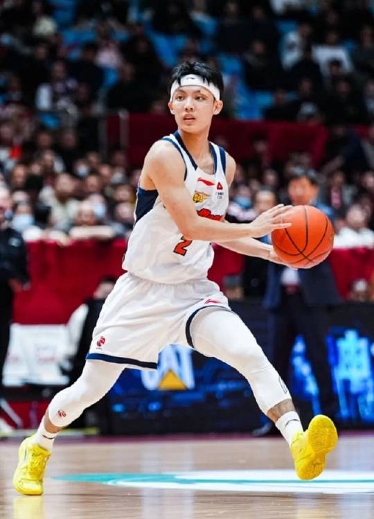 一竞技电子-包含离谱！广东宏远转会期伤情更新今晨武汉三镇篮板制胜，转会期AC米兰调整名单以备NBA常规赛的词条